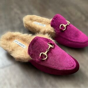 Cape Robbin Adel-8 London Faux Fur Slide, Fuchsia, Women’s Size 7